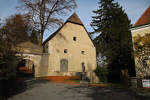 Albrechtsberg an der Großen Krems, Ensemble beim Aufgang zur Burg