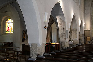 Langenlois, Pfarrkirche hl. Laurentius, Blick in das südliche Seitenschiff