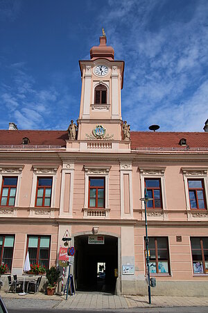 Zistersdorf, Marktplatz Nr. 6: Rathaus
