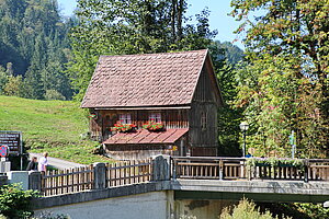 Lunz, Seepromenade, typische Holzarchitektur