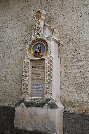 Asperhofen, Pfarrkirche hl. Agatha, Grabstein von 1860