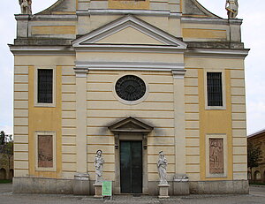 Großweikersdorf, Pfarrkirche hl. Georg, ab 1733 nach Plänen von Josef Emmanuel Fischer von Erlach von Johann Martinelli errichtet