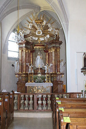 Hainfeld, Pfarrkirche hl. Andreas, Seitenaltar, Mitte 18. Jh., Marienstandbild