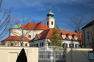 Laxenburg, Pfarrkirche Zur Kreuzerhöhung, Neubau ab 1693, Carlo Antonio Carlone zugeschrieben