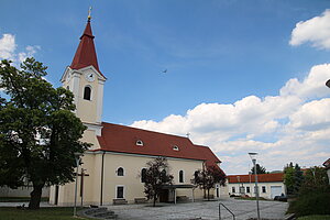 Ziersdorf, Kirchenplatz