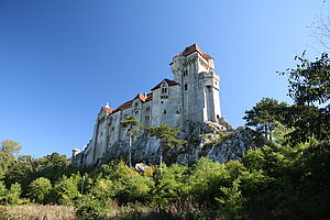 Maria Enzersdorf, Burg Liechtenstein
