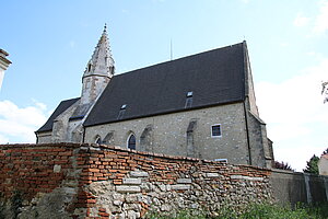 Fallbach, Pfarrkirche hl. Lambert, auf ehem. Hausberganlage gelegen, spätgotischer Bau