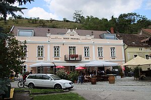 Spitz, Hinterhaus Nr. 16, ehem. Schiffmeisterhaus, seit 1680 als Gasthaus geführt