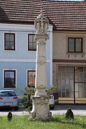 Weitersfeld, Säule mit Gnadenstuhl, um 1800