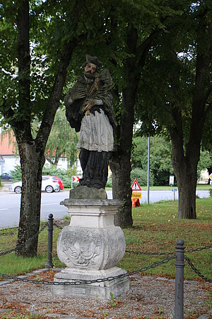 Marchegg, Hl. Johannes Nepomuk auf dem Hauptplatz, erste Hälfte 18. Jahrhundert