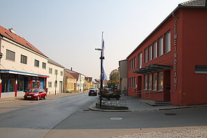 Auersthal, Gemeindezentrum