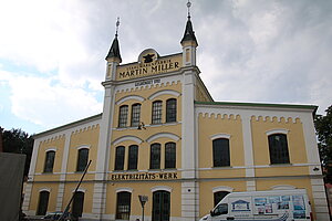 Traismauer, Pfarrkirche hl. Rupert, Venusberger Straße Nr. 14: Stahlwarenfabrik Martin Miller, 1869