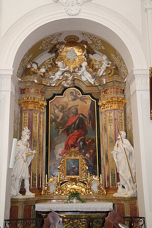 Tulln, ehem. Minoritenkirche - Kirche hl. Johannes Nepomuk, 1732-39 errichtet, Kapellenaltar, Hl. Florian