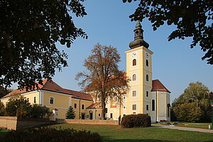 Weikendorf, Ensemble von Pfarrkirche und Pfarrschloss, Wiederaufbau 1689-1721