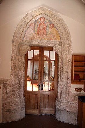 Kaumberg, Pfarrkirche hl. Michael, Blick in die spätgotische Vorhalle