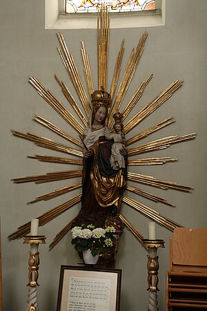 Loosdorf, Pfarrkirche hl. Lorenz, Maria mit Kind, Marienstatue um Mitte 15. Jh.