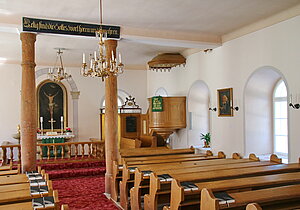 Naßwald, Evang. Pfarrkirche A. B. mit Pfarrhaus, Blick in das Kircheninnere, Einrichtung um 1826