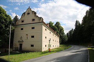 Primmersdorf, Schüttkasten, bezeichnet 1706