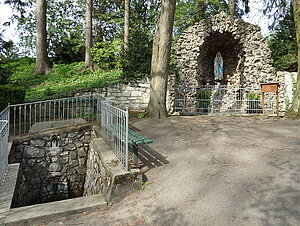 Falkenstein, Marienkapelle und Bründl