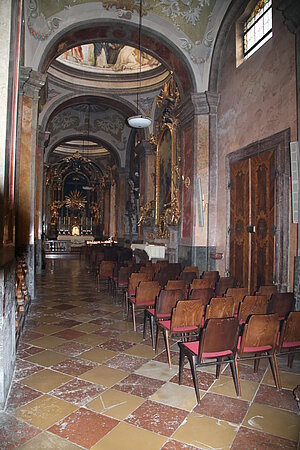 St. Pölten, Dom Mariae Himmelfahrt, spätroman. Pfeilerbasilika mit hochbarocker Innenadaptierung