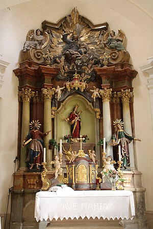 Stronsdorf, Pfarrkirche Mariae Himmelfahrt, Marienaltar, von Handelsherrn Tobias Hirsch 1747 gestiftet