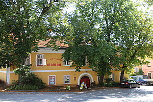 Langschlag, sog. Kuenringertaverne, im Kern 1. Hälfte 16. Jahrhundert