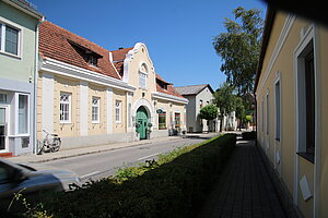 Bad Fischau, Blick in die Hauptstraße