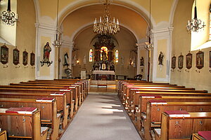 Oberwaltersdorf, Pfarrkirche hl. Jakobus der Ältere, barocker, im Kern gotischer Saalbau, Blick in das Kircheninnere