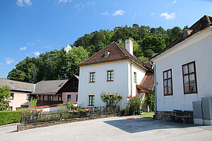 Pitten, Häuserensemble   bei der Bergkirche