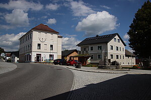 St. Oswald, Kirchenplatz