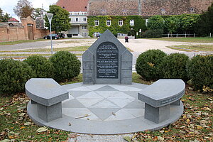 Laa an der Thaya, Denkmal für die jüdischen Bürger von Laa an der Thaya