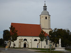Zistersdorf, Wallfahrtskirche Maria Moos, romanische Ostturmkirche