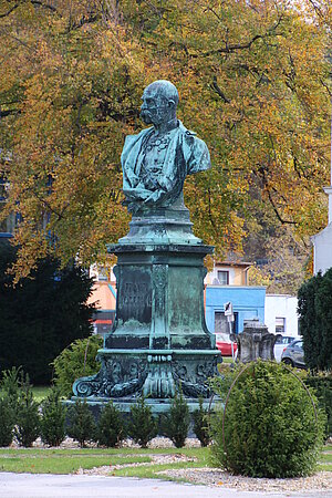 Berndorf, Kislingerplatz 8, Denkmal Kaiser Franz Joseph, Anton Brenek, 1900