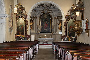 Sieghartskirchen, Pfarrkirche hl. Margareta, im Kern spätromanische, gotisch überbaute Saalkirche, im Inneren 1730-40 barockisiert