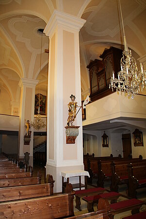 Oberndorf an der Melk, Pfarrkirche hl. Ägidius, Blick in die frühbarocke Hallenkirche, 1630/45