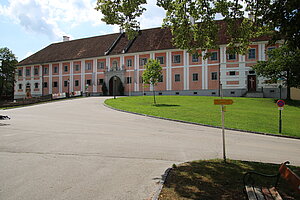 Stift Seitenstetten, Meierhof