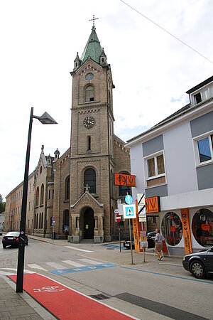 Amstetten, Rathausstraße, Kirche der Kongregation der Schulschwestern vom Dritten Orden, 1898/99 nach Plänen von Heinrich Holzeland