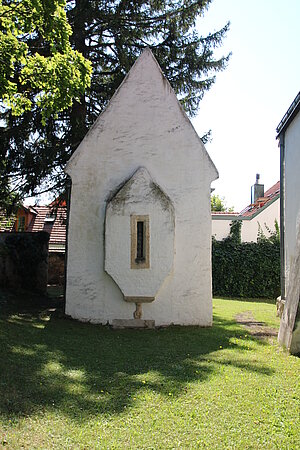 Winzendorf, Karner bzw. Gruftkapelle der Familie Teufel, vermutlich 1. Hälfte 14. Jh.