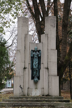 Korneuburg, Schubertdenkmal in der Parkanlage neben der Pfarrkirche, Karl Bodingbauer, 1928