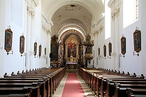 Retz, Pfarrkirche hl. Stephan, barocker Bau mit mittelalterlichem Kern, Turm 1701-03, Kirchenbau 1728-29