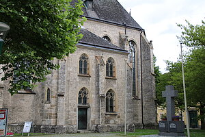 St. Valentin, Pfarrkirche hl. Valentin, spätgotische Hallenkirche mit Langchor