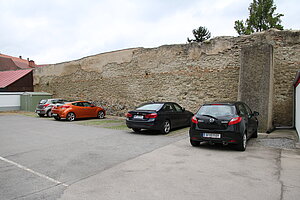 Groß-Enzersdorf, Reste der Mauern der ehem. Stadtburg