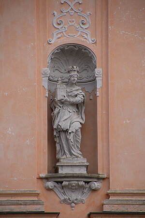 Mauerbach, ehem. Klosterkirche Allerheiligen, Bau ab etwa 1616, Weihe 1638, Fassadenskulptur