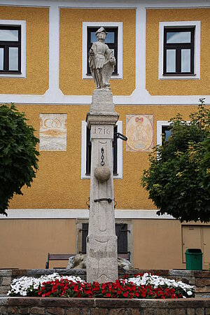 Pranger am Marktplatz, 1716