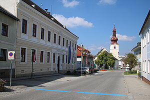 Ottenschlag, Oberer Markt, Blick Richtung Pfarrkirche