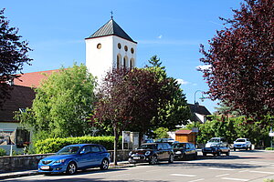 Leopoldsdorf bei Wien, Pfarrkirche Herz Mariae, 1950-52 nach Plänen von Hanns Kunath errichtet