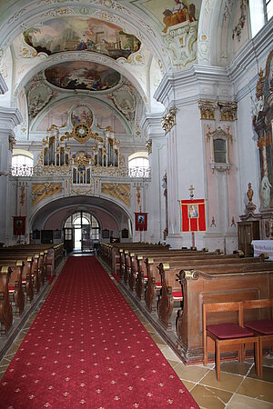 Maria Langegg, Pfarr- und Wallfahrtskirche Mariae Geburt, 1765-63 nach Plänen von Johann Michael Ehmann, Blick Richtung Orgelempore