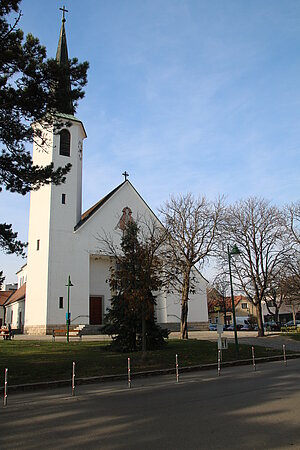 Guntramsdorf, Pfarrkirche hl. Jakobus der Ältere, 1949-52 von Josef Vytiska errichtet