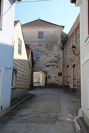 Waidhofen an der Thaya, mittelalterlicher Turm in der Sackgasse